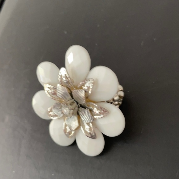 BOHM RING WHITE FACETED PETAL RING MADE IN PARIS - Picture 2 of 8